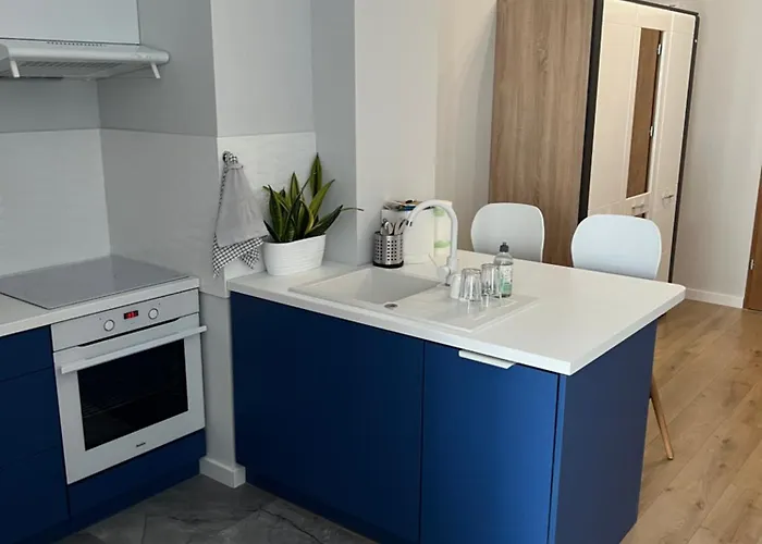 Marcinkowskiego 11 - 2 *